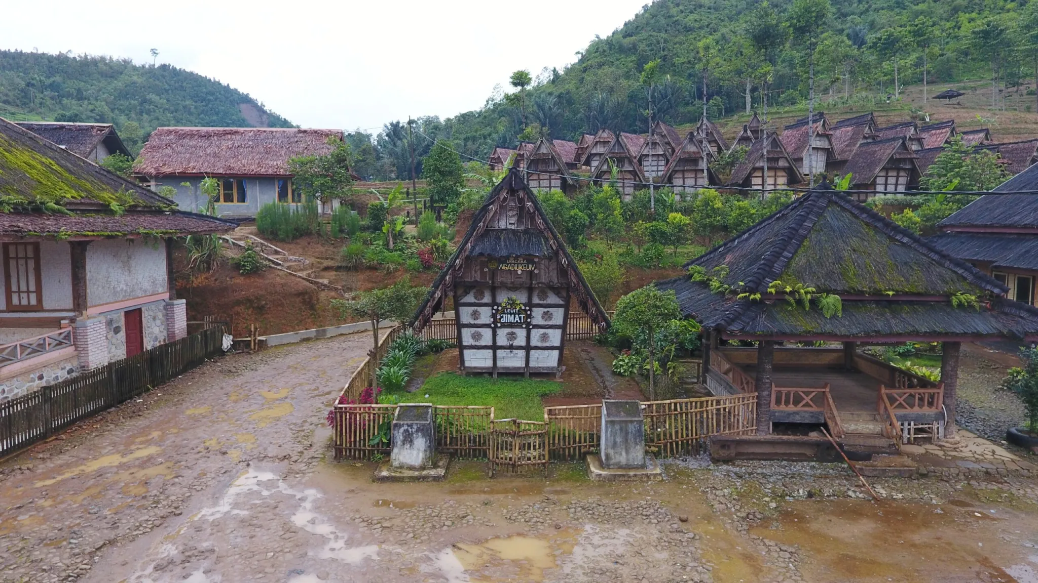 Mitigasi Bencana Pada Dua Masyarakat Adat di Banten Kidul