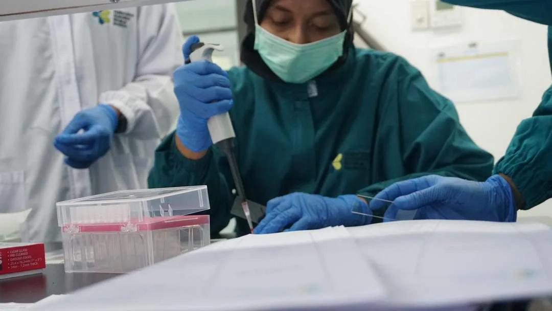 Labkesmas Pangandaran Gelar In House Training Pembuatan dan Pewarnaan Sediaan Malaria
